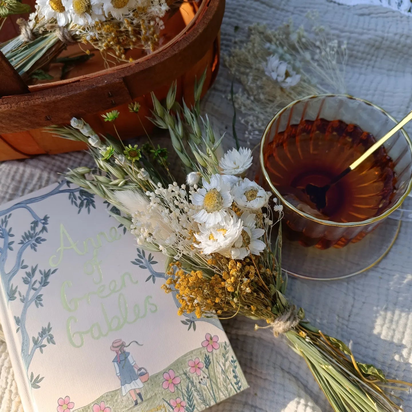 White Daisy Neutral